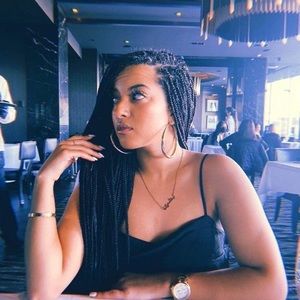 Meet your Posher, Bouchra